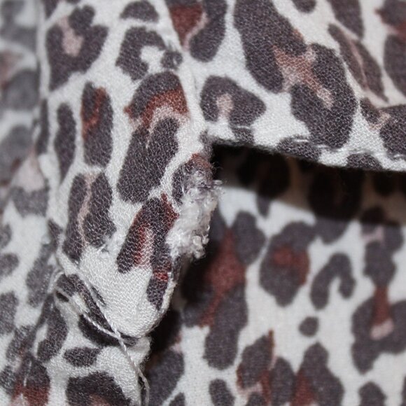 Jolt brown white leopard print short-sleeved collared v-neck button-up blouse M - Picture 8 of 8